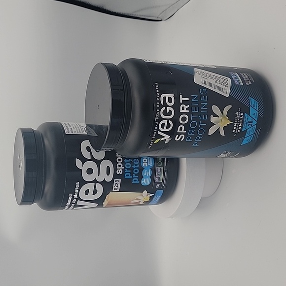 VEGA SPORT® - Vanilla PLANT-BASED 801G x 2 NEW - Picture 1 of 6
